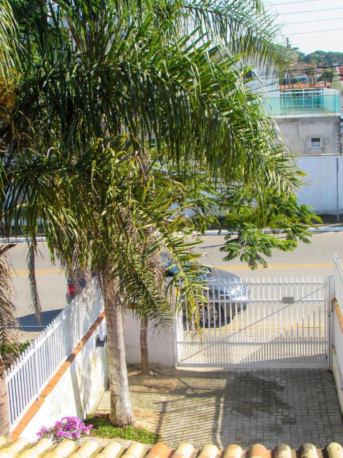 Piçarras Casa Inteira,Total Privacidade Em Area Nobre, 2 Quadra Do Marヴィラ エクステリア 写真